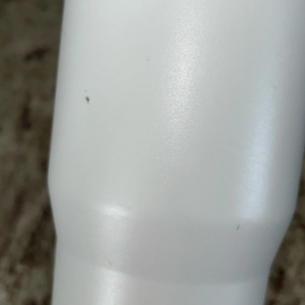 Stanley 30oz  IceFlow Tumbler (Dent on Bottom) Travel Tumbler - Picture 5 of 7